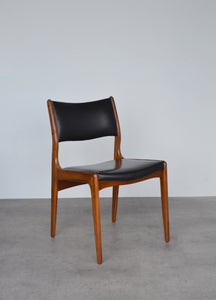 Set Of 4 Dining Chairs By Johannes Andersen For Uldum Møbelfabrik